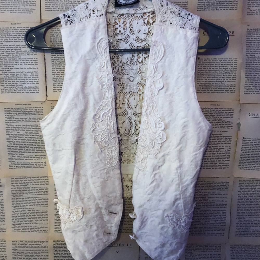 VINTAGE VEST